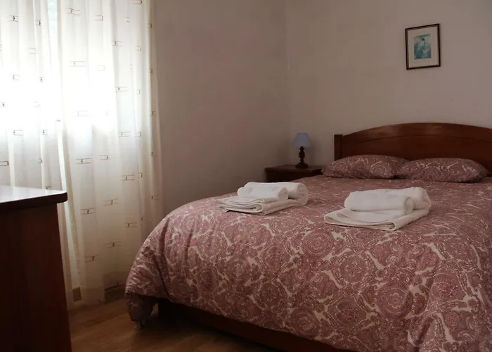 Ericeira Beach Apartment شقة *